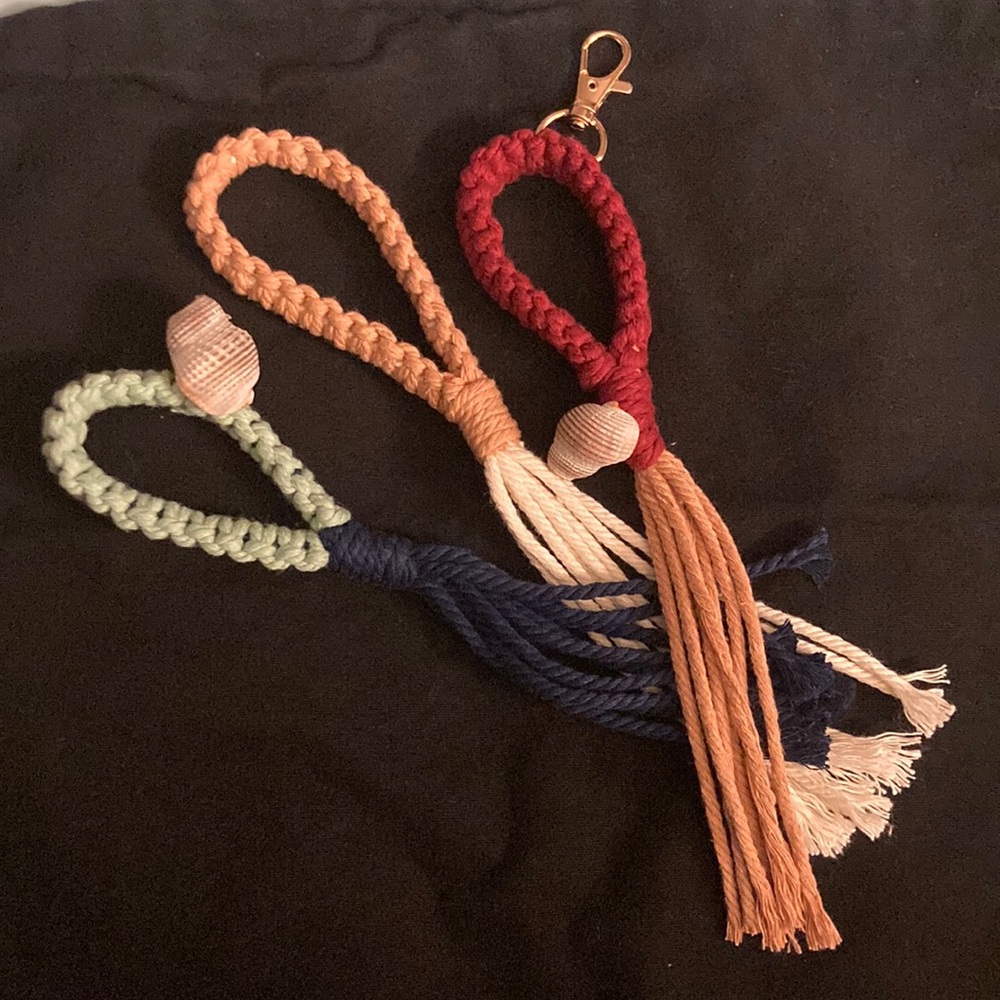 Macrame keychains - Picture 6 of 8